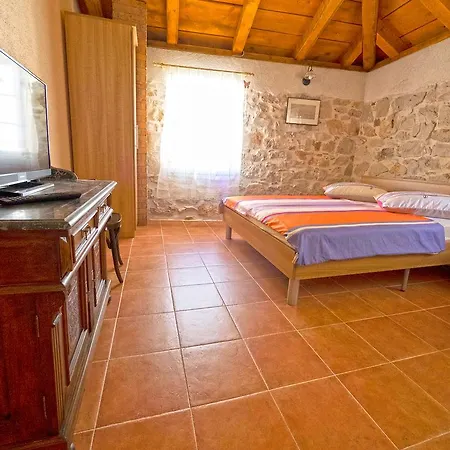 Merla Guest house